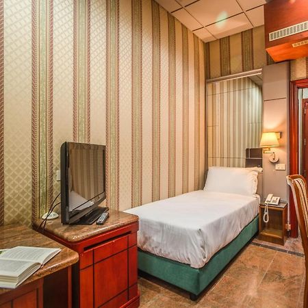 Castro Pretorio Easy Rooms Rom Exteriör bild