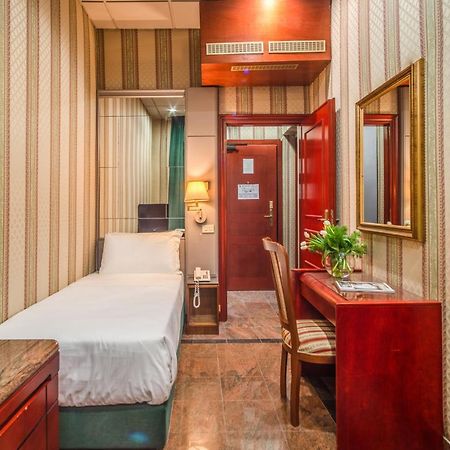 Castro Pretorio Easy Rooms Rom Exteriör bild