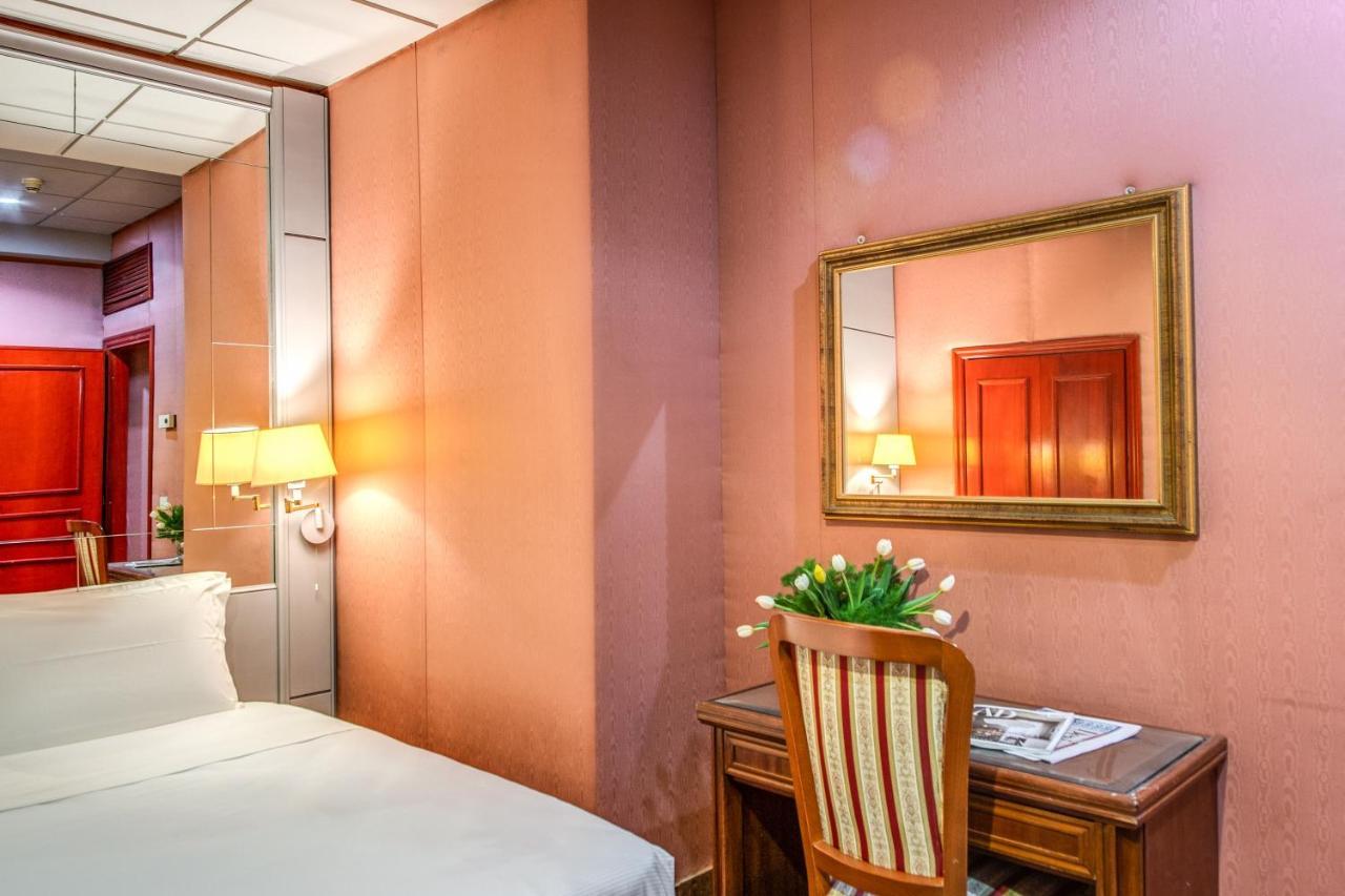 Castro Pretorio Easy Rooms Rom Exteriör bild