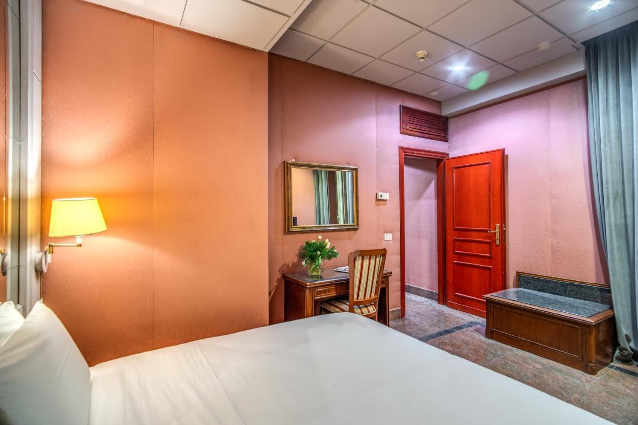 Castro Pretorio Easy Rooms Rom Exteriör bild